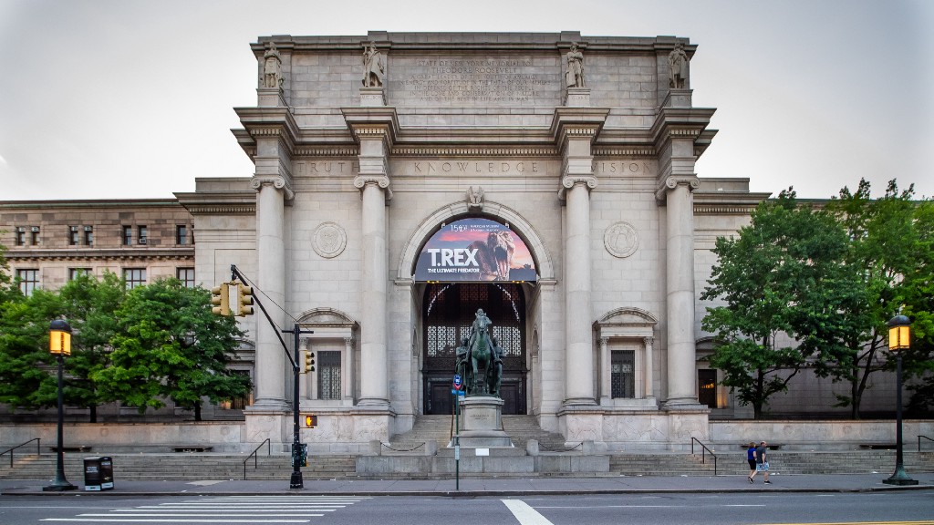 Front entrance and main building of the American Museum of Natural History.